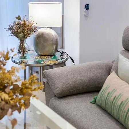 Plaza Emilio Luque 5 Apartman *