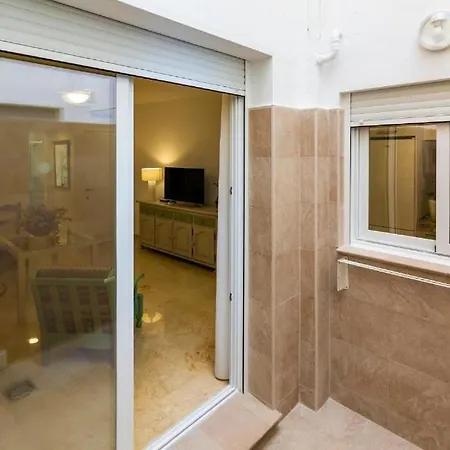 Plaza Emilio Luque 5 Apartman