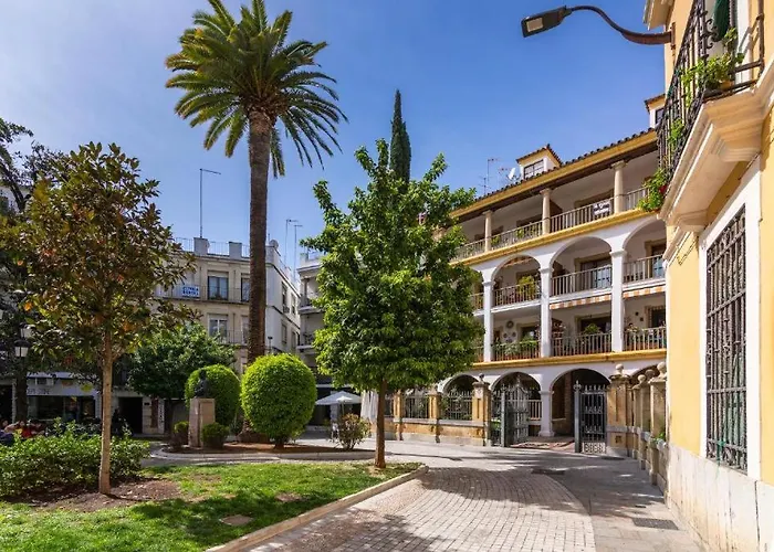 Plaza Emilio Luque 5 *